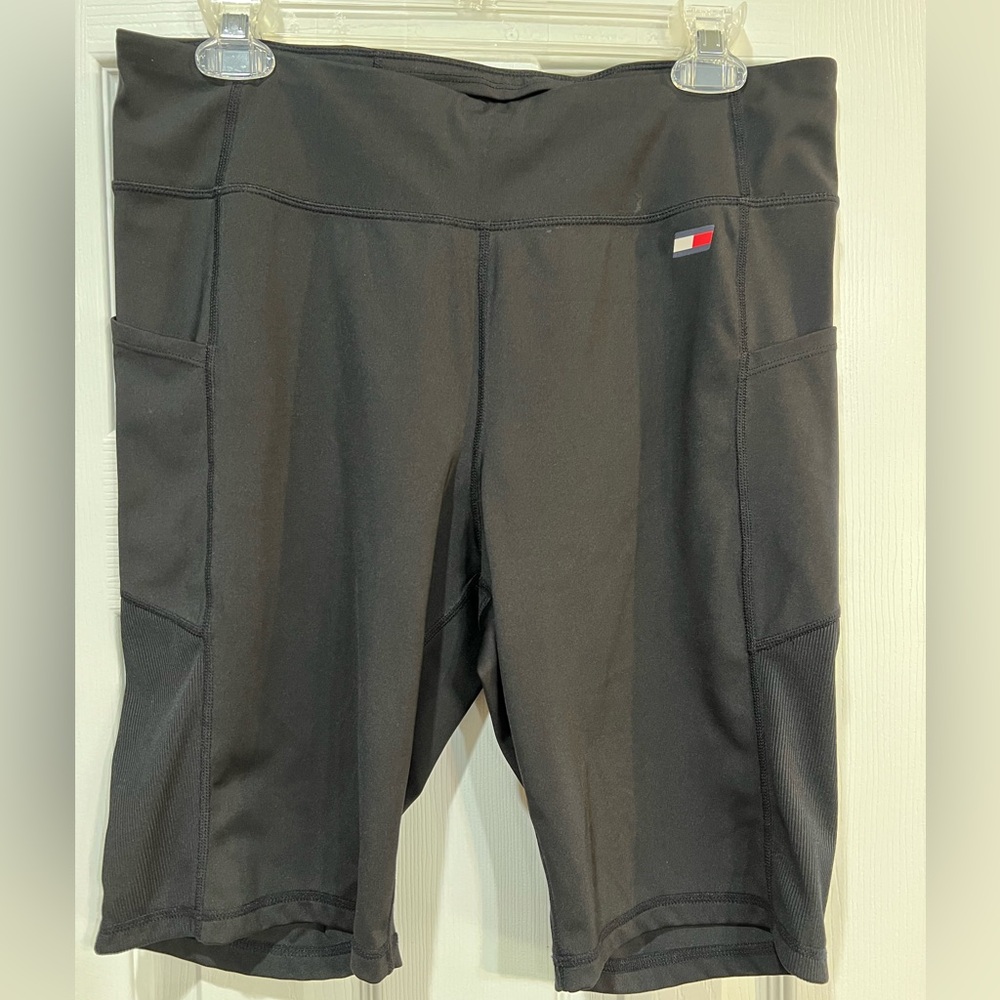 Tommy Hilfiger bike shorts XL